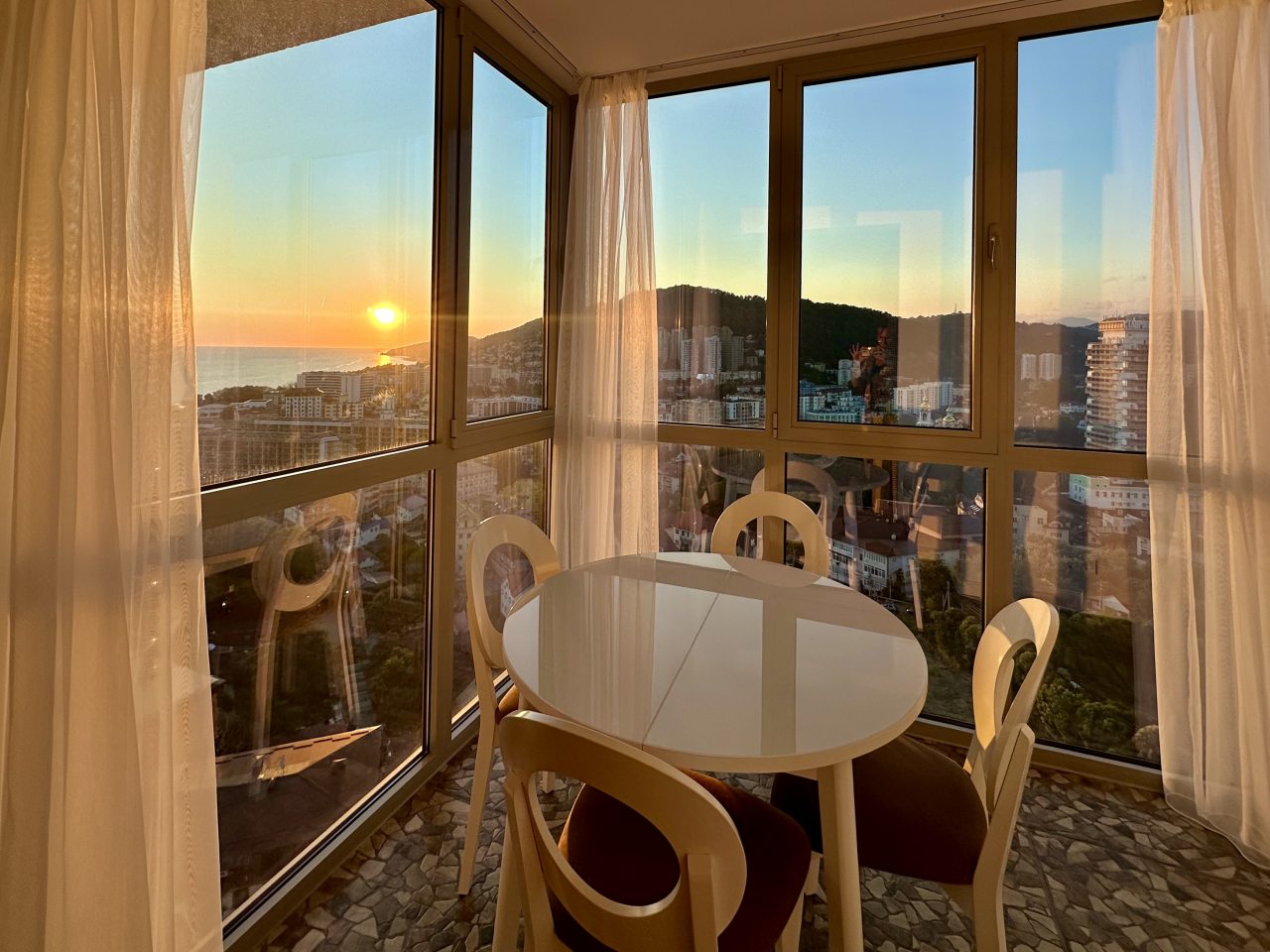 Апартаменты (Абри Люкс Париж), Апартаменты ABRI LUXE SOCHI Мамайка