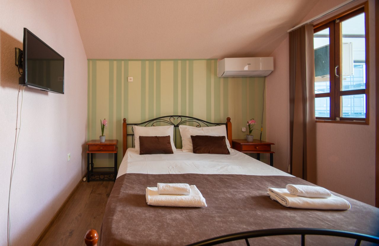 Двухместный (Двухместный стандарт с балконом), Гостевой дом ST Hotel