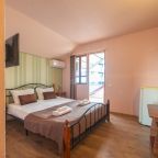 Двухместный (Двухместный стандарт с балконом), Гостевой дом ST Hotel