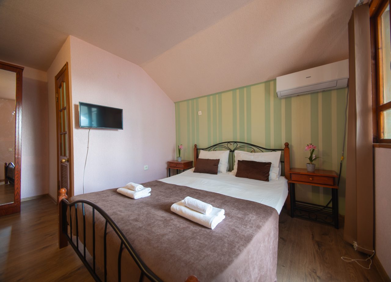 Двухместный (Двухместный стандарт с балконом), Гостевой дом ST Hotel