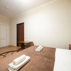 Трёхместный и более (Трехместный стандарт), Гостевой дом ST Hotel