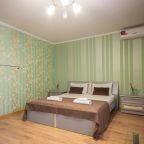 Пятиместный (Двухкомнатный стандарт с балконом), Гостевой дом ST Hotel