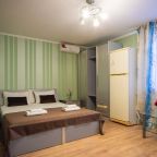 Пятиместный (Двухкомнатный стандарт с балконом), Гостевой дом ST Hotel