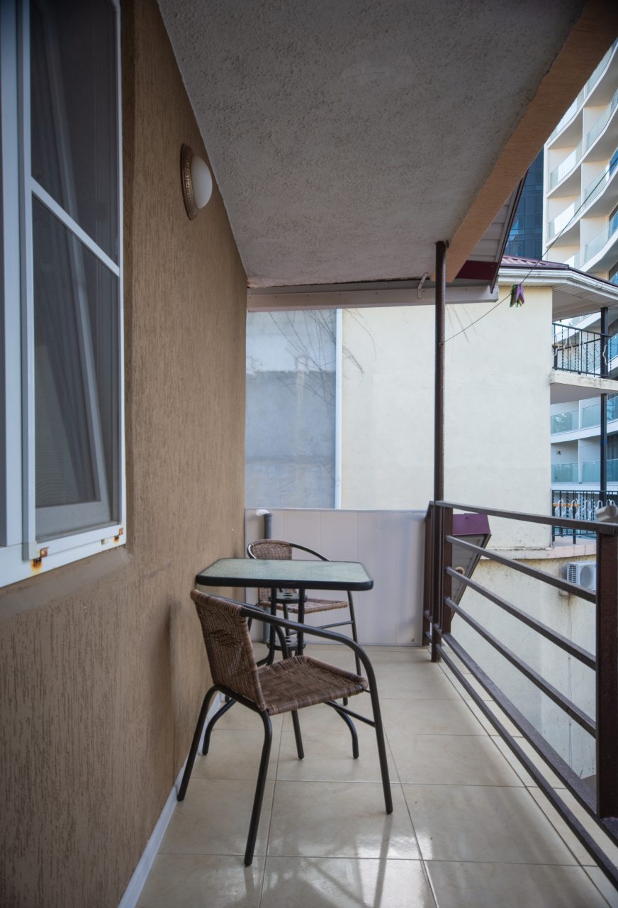 Пятиместный (Двухкомнатный стандарт с балконом), Гостевой дом ST Hotel