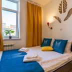 Двухместный (Двухместный номер с одной кроватью и общим сан.узлом (1 на 2 номера)), Апартаменты City Lights Коломенская