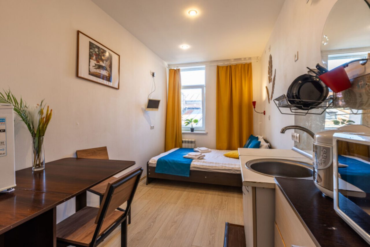 Двухместный (Двухместный номер с одной кроватью и общим сан.узлом (1 на 2 номера)), Апартаменты City Lights Коломенская