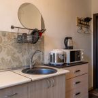 Двухместный (Двухместный номер с одной кроватью и общим сан.узлом (1 на 2 номера)), Апартаменты City Lights Коломенская