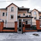 Хостел со своей территорией, уютные номера, до 50 гостей.