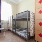 Местечко в девичьем гнезде на шесть подружек.