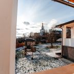Уютная открытая терраса,  панорама Николо-Галейской церкви.