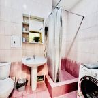 Трёхместный и более (Студия с балконом 52), Апартаменты ЖК Дельфин