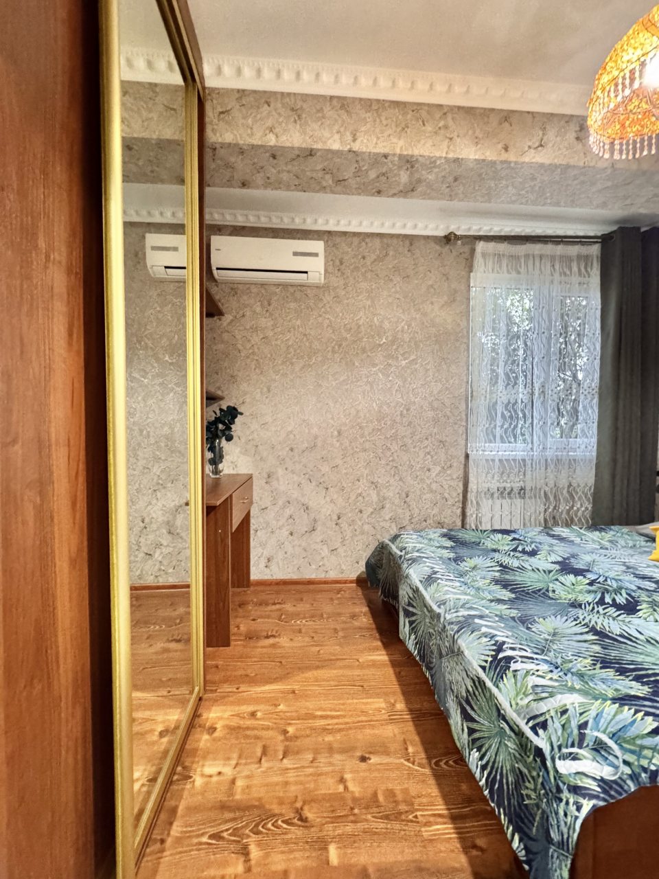 Трёхместный и более (Евро решка 82/2), Апартаменты ЖК Дельфин