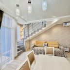 Люкс (Двухэтажная с балконом 92), Апартаменты ЖК Дельфин