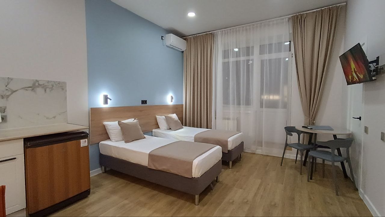 Апартаменты (Четырехместный комфорт с балконом на улицу), Апартаменты Седьмое небо