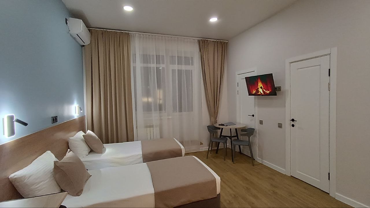 Апартаменты (Четырехместный комфорт с балконом на улицу), Апартаменты Седьмое небо