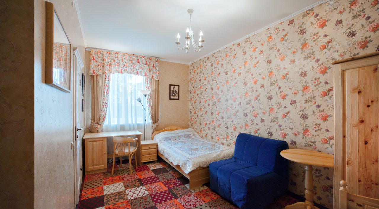 Полулюкс, Дом для гостей Оптины