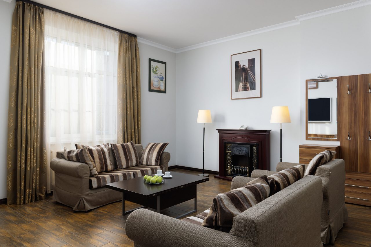 Номер (Двухкомнатный Комфорт), Отель Петровский