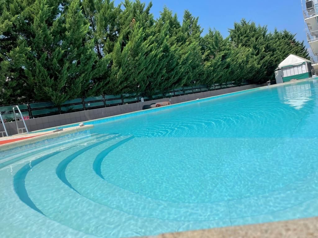 Открытый плавательный бассейн, Гостиница Ола Резорт
