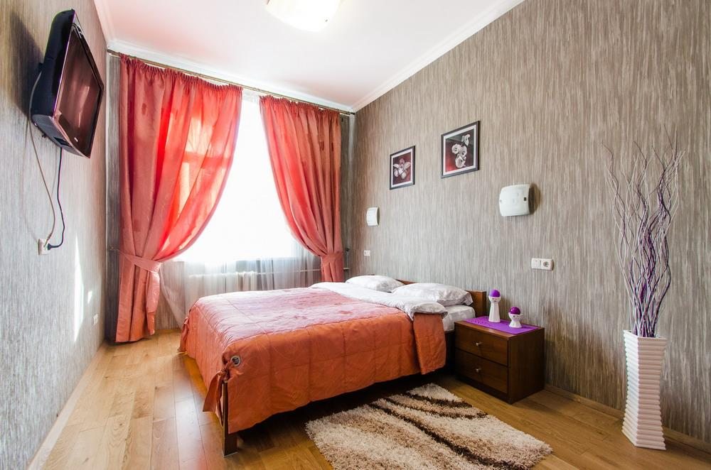Квартира (Апартаменты стандарт с 1 спальней и гостиной в центре.) апартамента Royal apartments Minsk 4, Минск