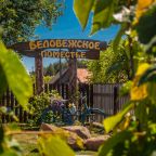 Частная парковка, Агроусадьба Беловежское поместье