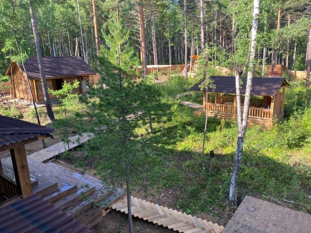 Объект находится в лесу, Эко-отель Сосны Байкала