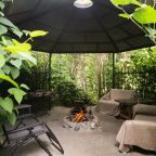 зона кострища с мангалом