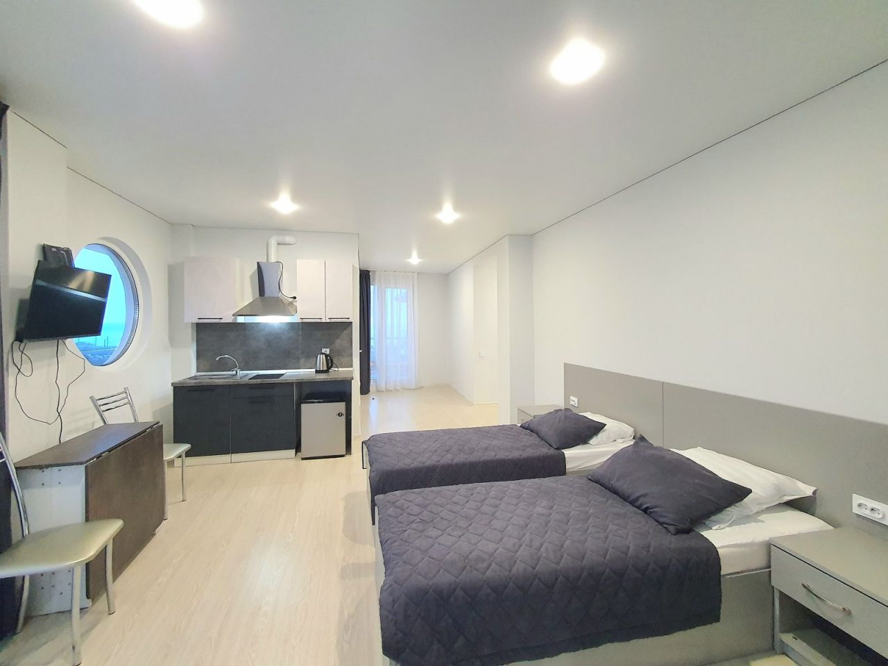 Апартаменты (Студио), Апартаменты All Seasons Family Hotel