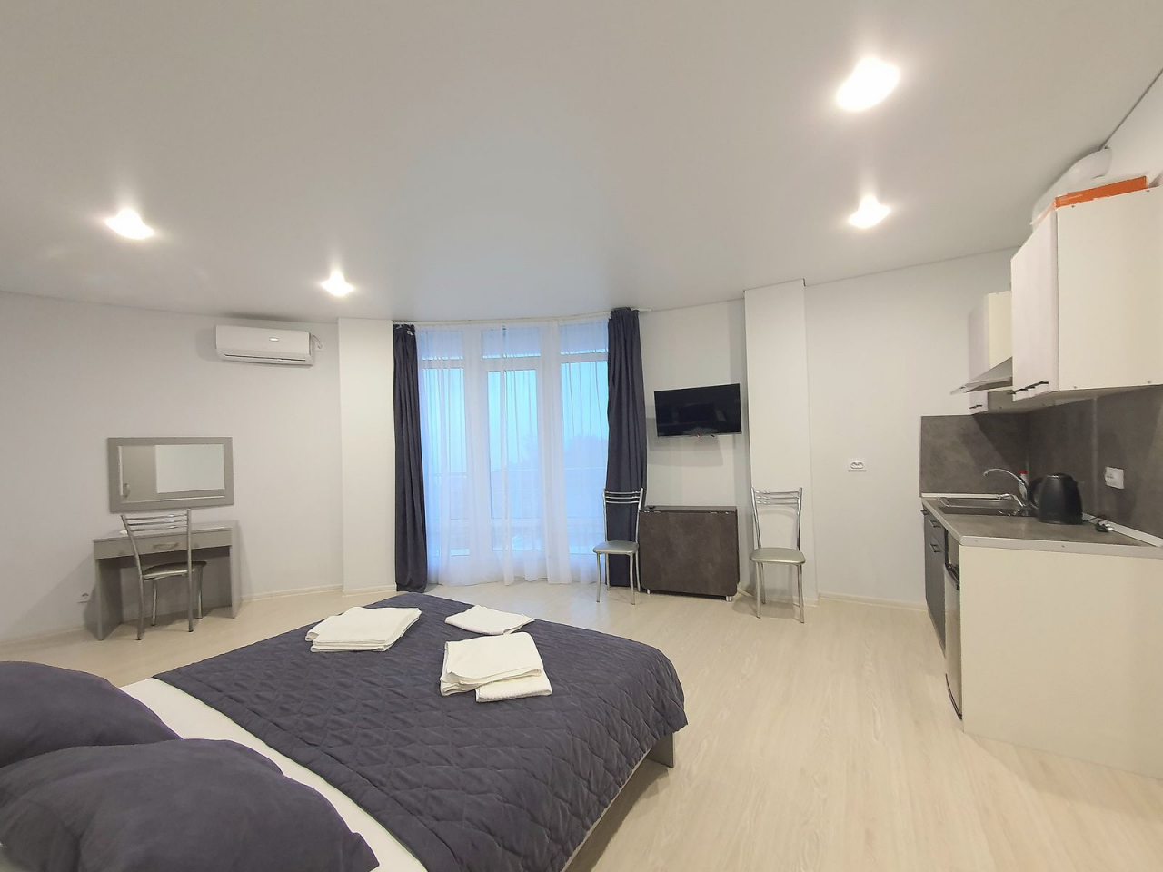 Апартаменты (Студио), Апартаменты All Seasons Family Hotel