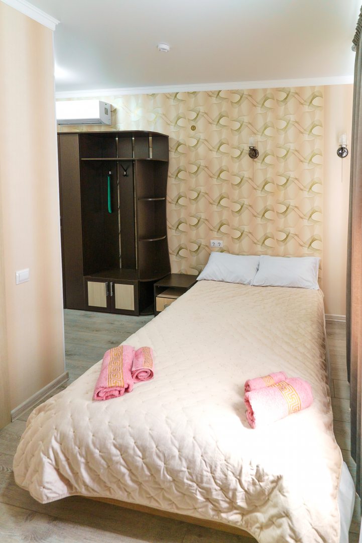 Одноместный (Стандарт, двуспальная кровать) гостевого дома Павловское подворье, Павловская