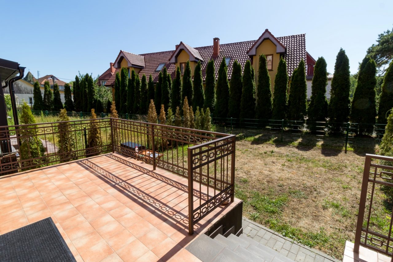Апартаменты (Морской ветер), Гостиница Куршский