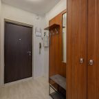 Квартира (Студия без балкона с кондиционером, ул.Бурнаковская, д.83 кв.100), Апартаменты Стрелка-гостевые квартиры