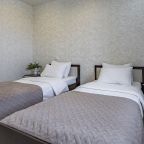 Квартира (Двухкомнатная, ул.Бурнаковская, д.51 кв.75), Апартаменты Стрелка-гостевые квартиры
