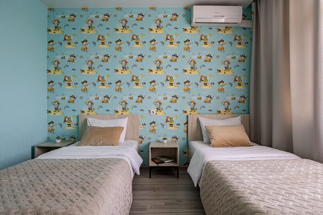 Квартира (Двухкомнатная, ул.Бурнаковская, д.51 кв.75), Апартаменты Стрелка-гостевые квартиры