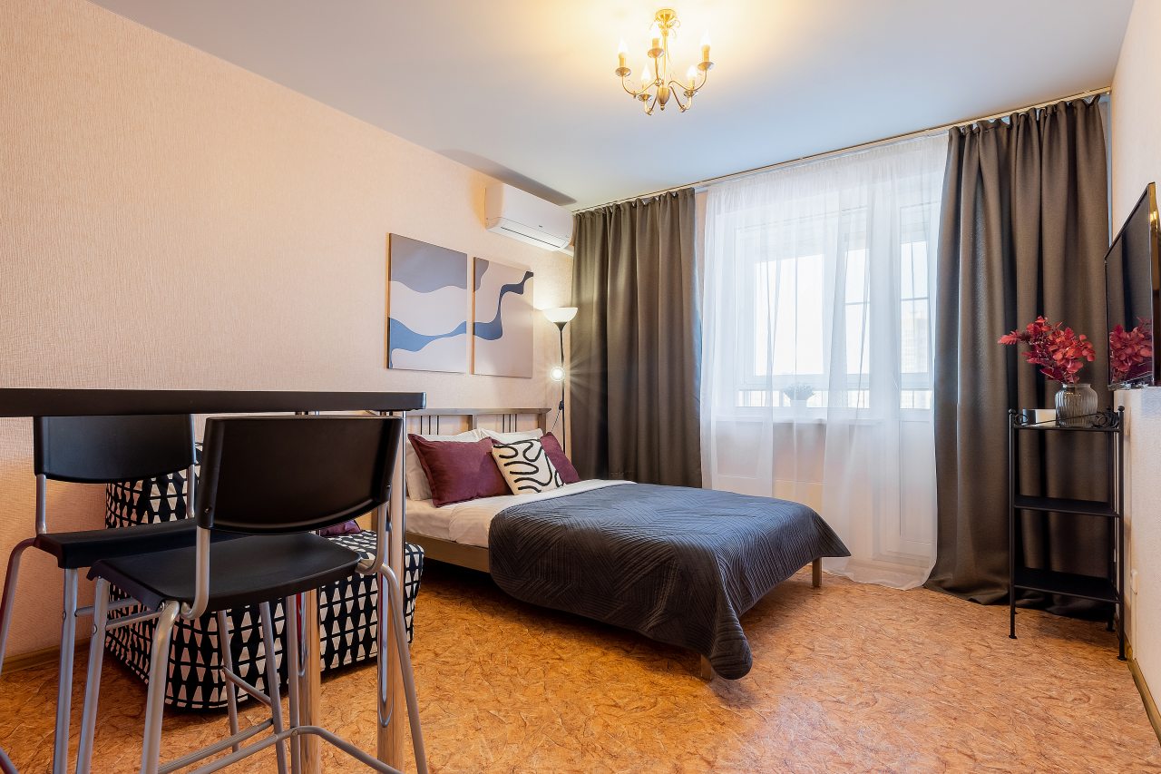 Студия с видом на озеро