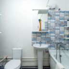 Яркая студия рядом с озером