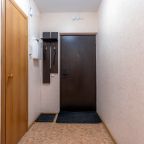 Яркая студия рядом с озером