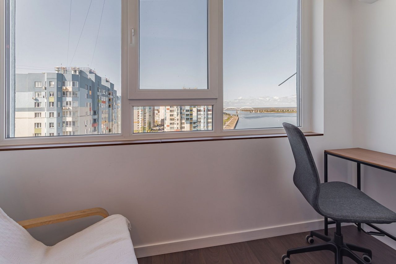 Просторная стильная квартира с панорамным видом на Волгу