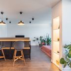 Просторная стильная квартира с панорамным видом на Волгу