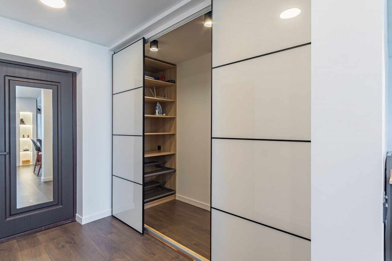 Просторная стильная квартира с панорамным видом на Волгу