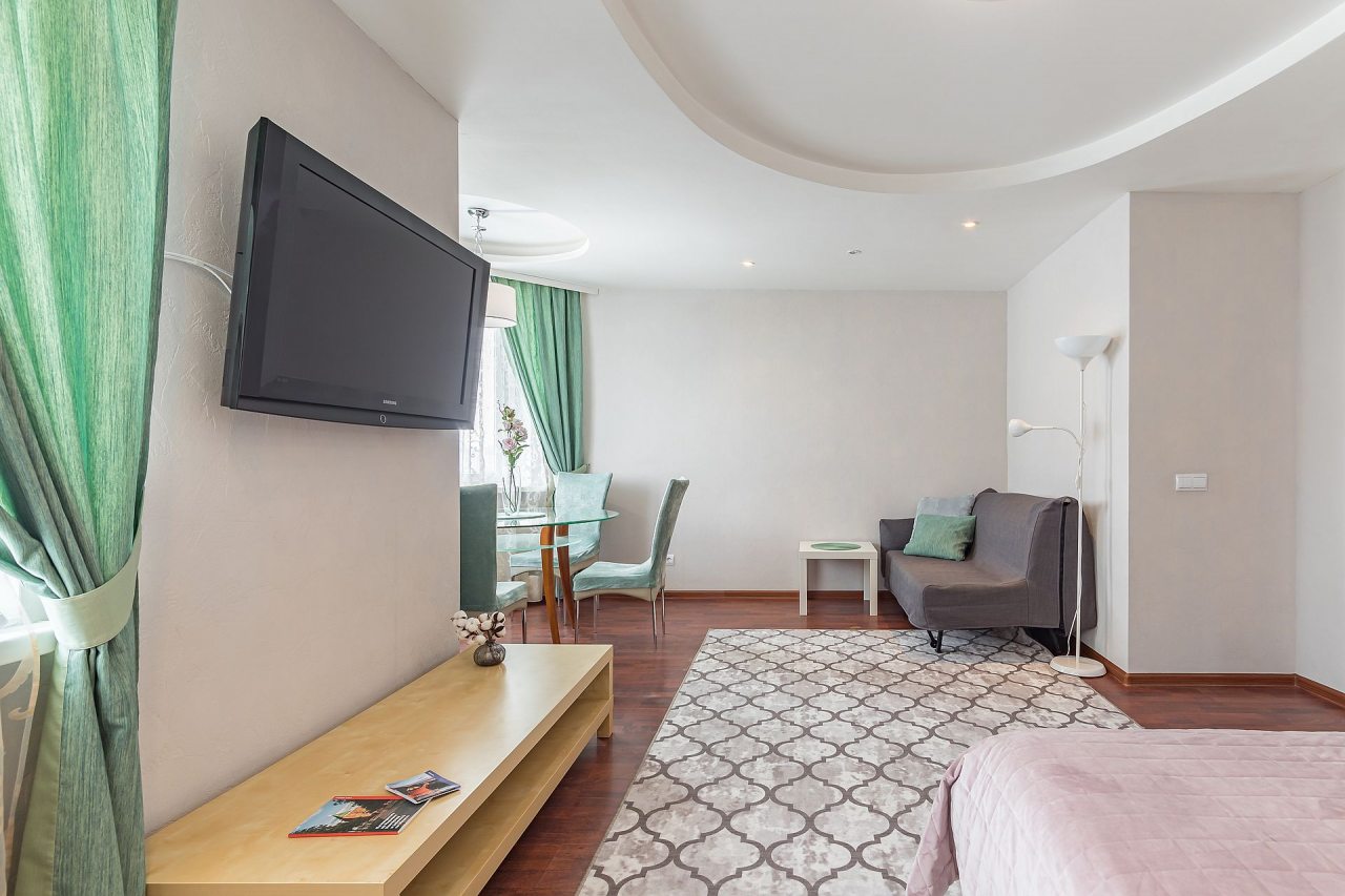 Просторная квартира с красивым видом рядом с метро «Стрелка»