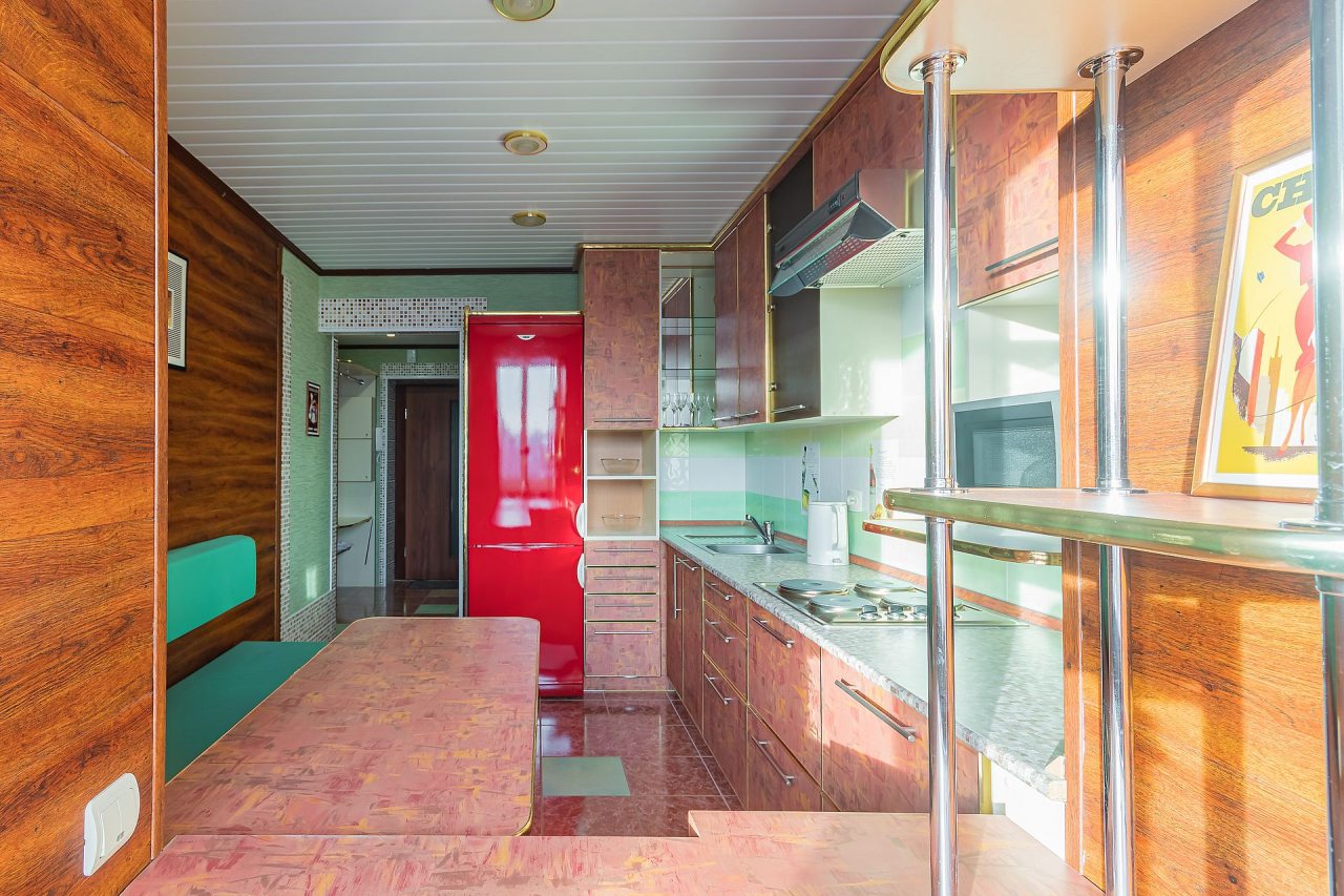 Яркая квартира с красивым видом рядом с метро «Стрелка»