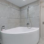 Просторная квартира рядом с метро «Стрелка»