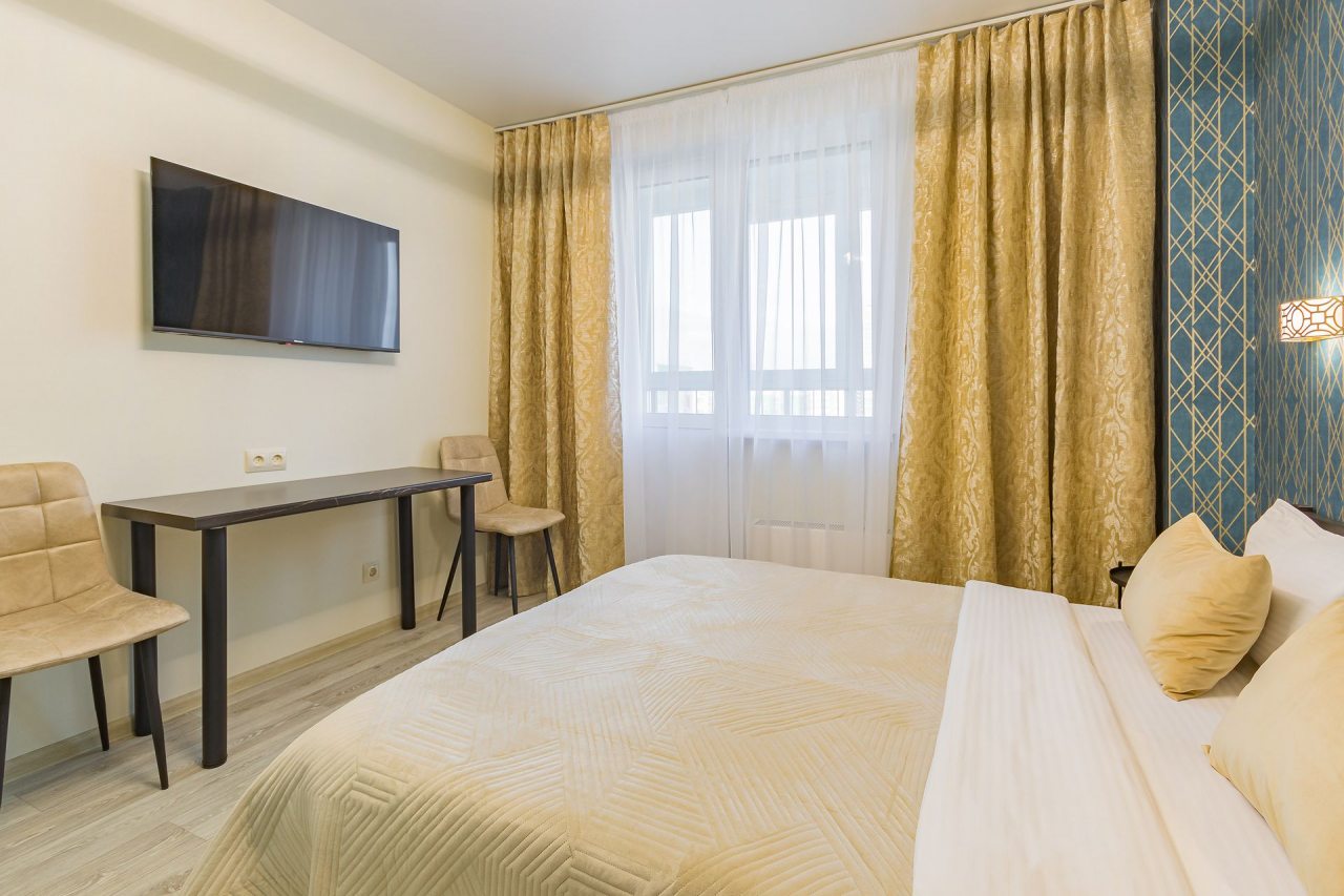 Стильная студия с видом на озеро