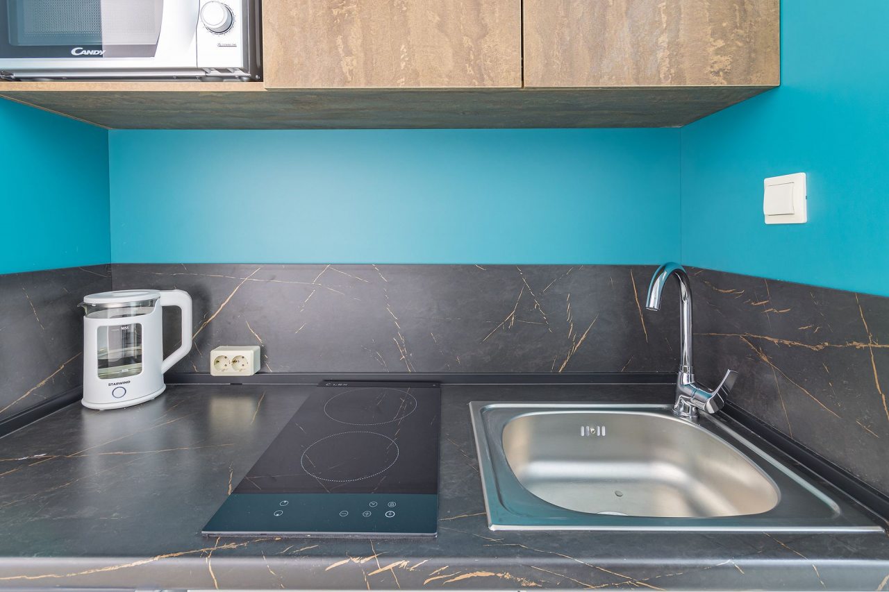 Стильная студия с видом на озеро