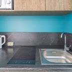 Стильная студия с видом на озеро