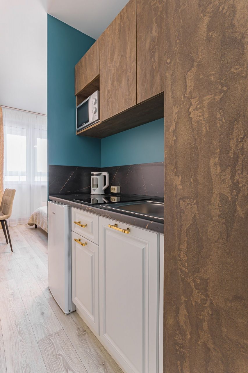 Стильная студия с видом на озеро