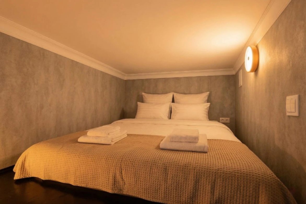 King-size кровать