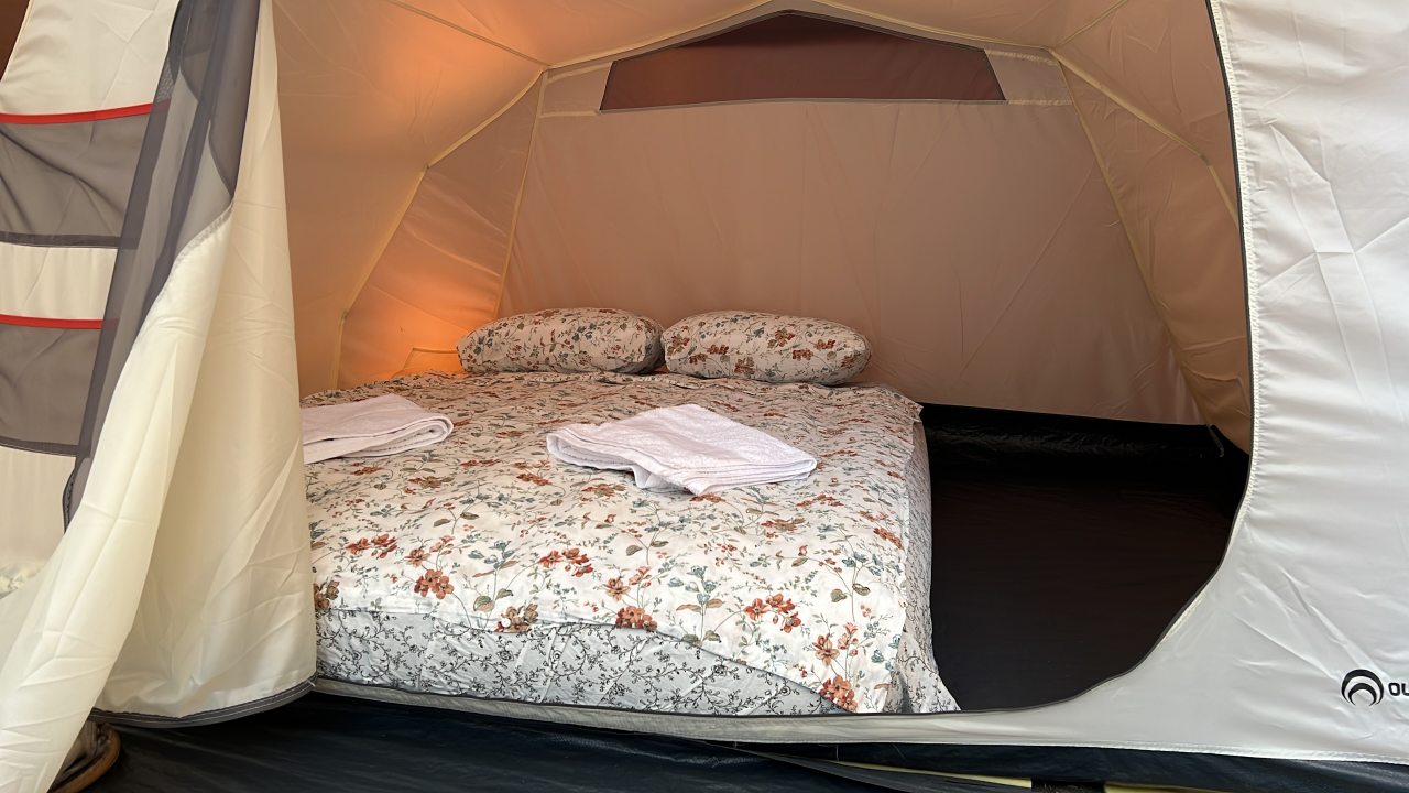 Двухместный (Палатка кемпинговая Стандарт Trenton) кемпинга Под соснами, Геленджик