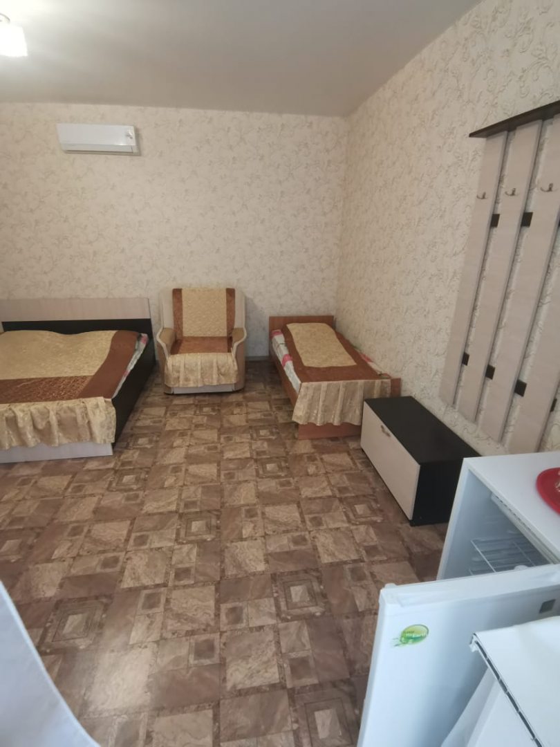 Четырехместный (Семейный номер) мини-отеля Якорь, Заозерное, Крым