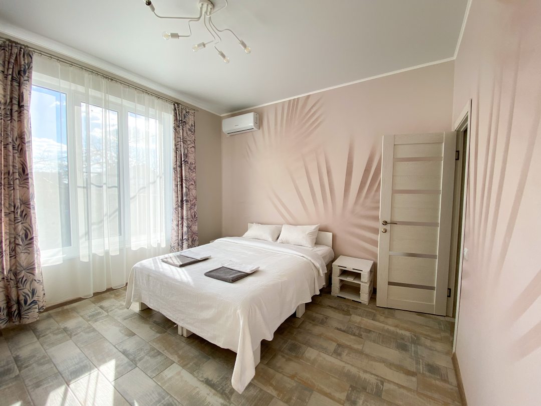 Двухместный (Двухместный номер с доступом в бассейн) гостиницы Veroliki Home, Тимашевск